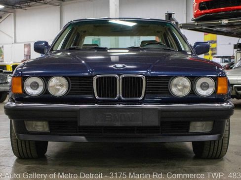 Used 1990 BMW 735i image 12