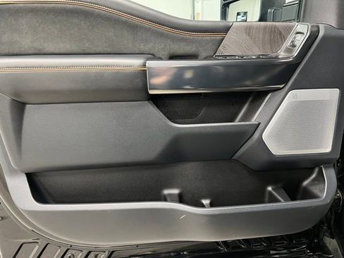 Used 2024 Ford F350 Platinum image 23