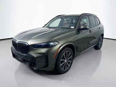 Used 2024 BMW X5 xDrive50e w/ M Sport Package AWD/4WD image 3