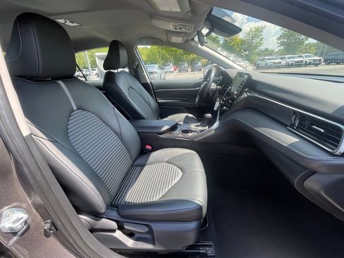 Used 2023 Toyota Camry SE FWD image 31