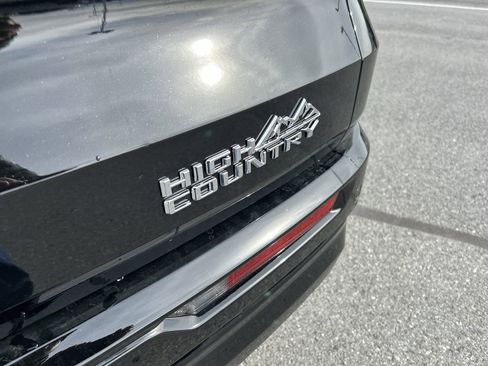 New 2026 Chevrolet Traverse High Country image 11