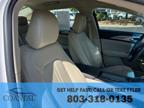 Used 2020 Lincoln MKZ w/ Convenience Package FWD image 29