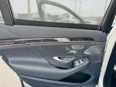 Used 2016 Mercedes-Benz S 550 Sedan image 12
