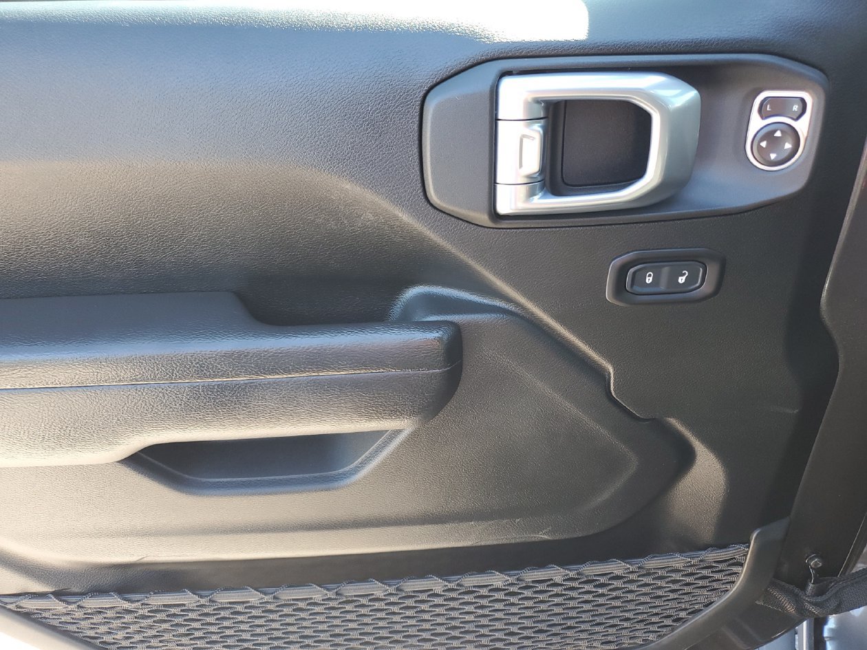 Used 2022 Jeep Wrangler Unlimited Sport AWD/4WD image 16
