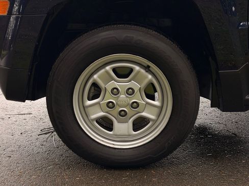 Used 2016 Jeep Patriot Sport image 50