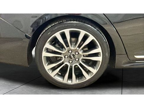 Used 2017 Lincoln Continental Reserve w/ Technology Package image 20