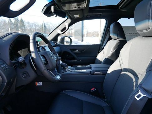 Certified 2026 Lexus LX 700h Luxury w/ Appearance Package AWD/4WD image 9