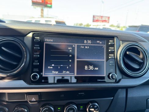 Used 2020 Toyota Tacoma TRD Sport w/ Technology Package AWD/4WD image 28