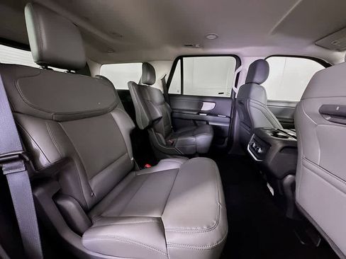 New 2026 Ford Expedition Active image 31