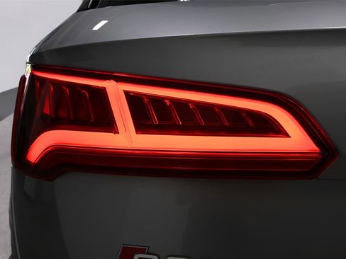 Used 2018 Audi SQ5 Premium Plus w/ S Sport Package AWD/4WD image 38
