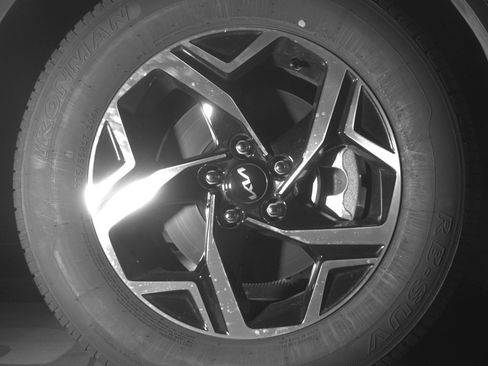 Used 2025 Kia Sportage LX image 13