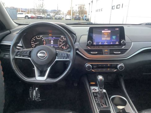 Used 2023 Nissan Altima 2.5 SR image 10