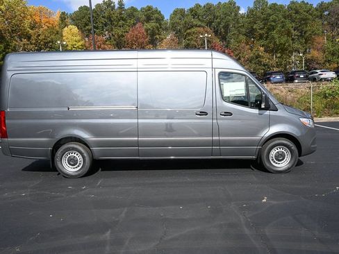 Used 2026 Mercedes-Benz Sprinter 2500 image 23