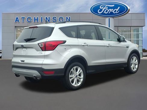 Used 2019 Ford Escape SEL image 5