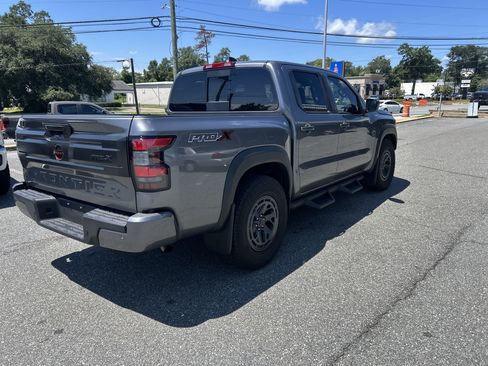 Used 2025 Nissan Frontier Pro-X RWD image 7