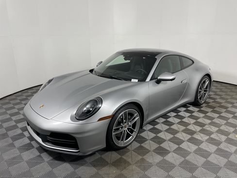 Used 2025 Porsche 911 Carrera image 11