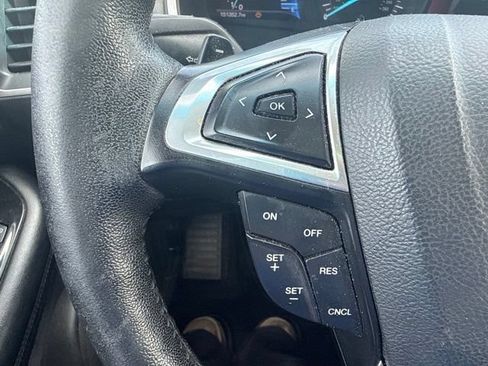 Used 2016 Ford Edge SEL w/ Equipment Group 201A AWD/4WD image 19