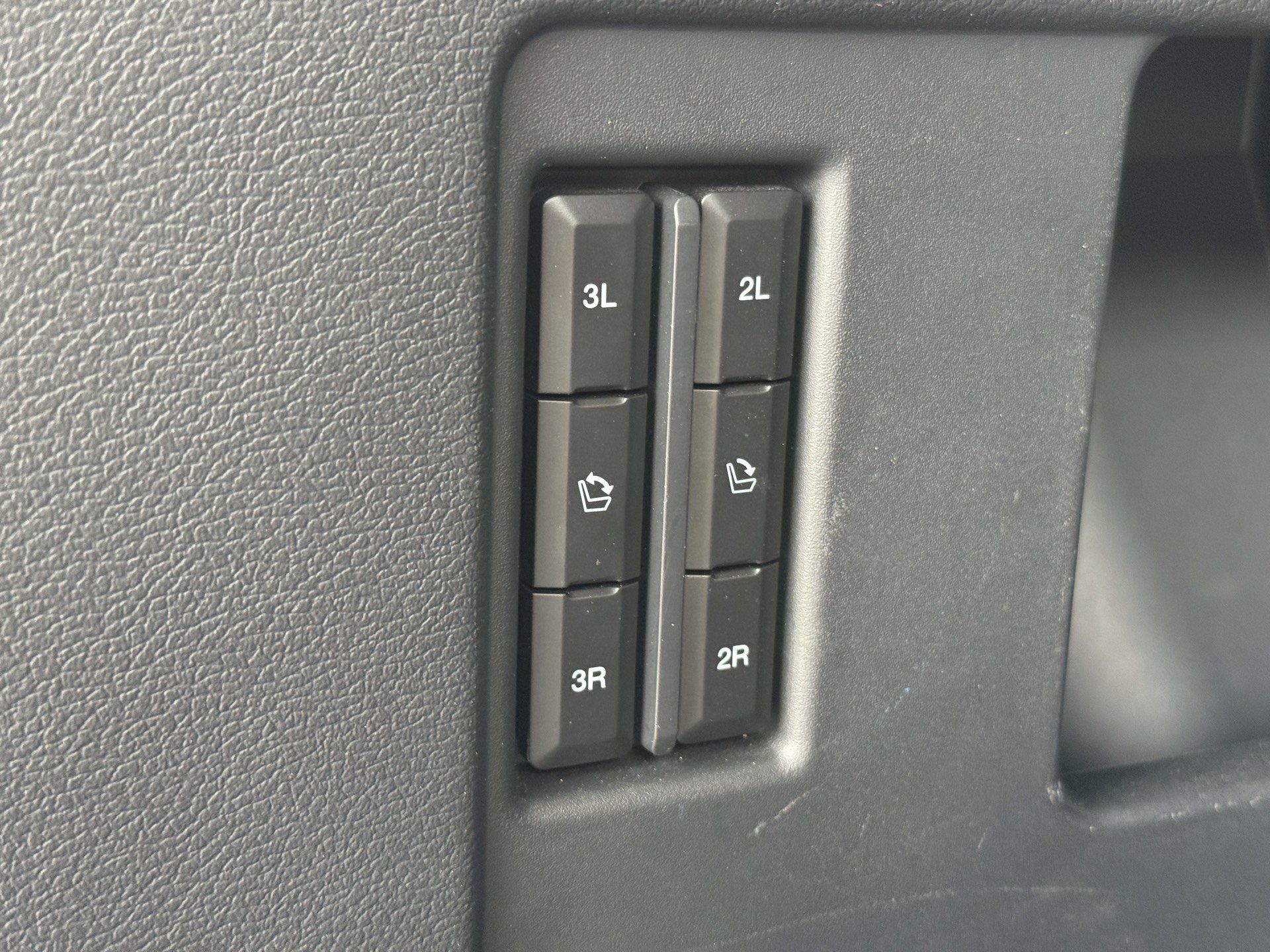 Used 2023 Ford Expedition Platinum AWD/4WD image 38