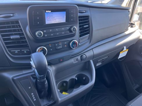New 2025 Ford Transit 250 148 Medium Roof image 12