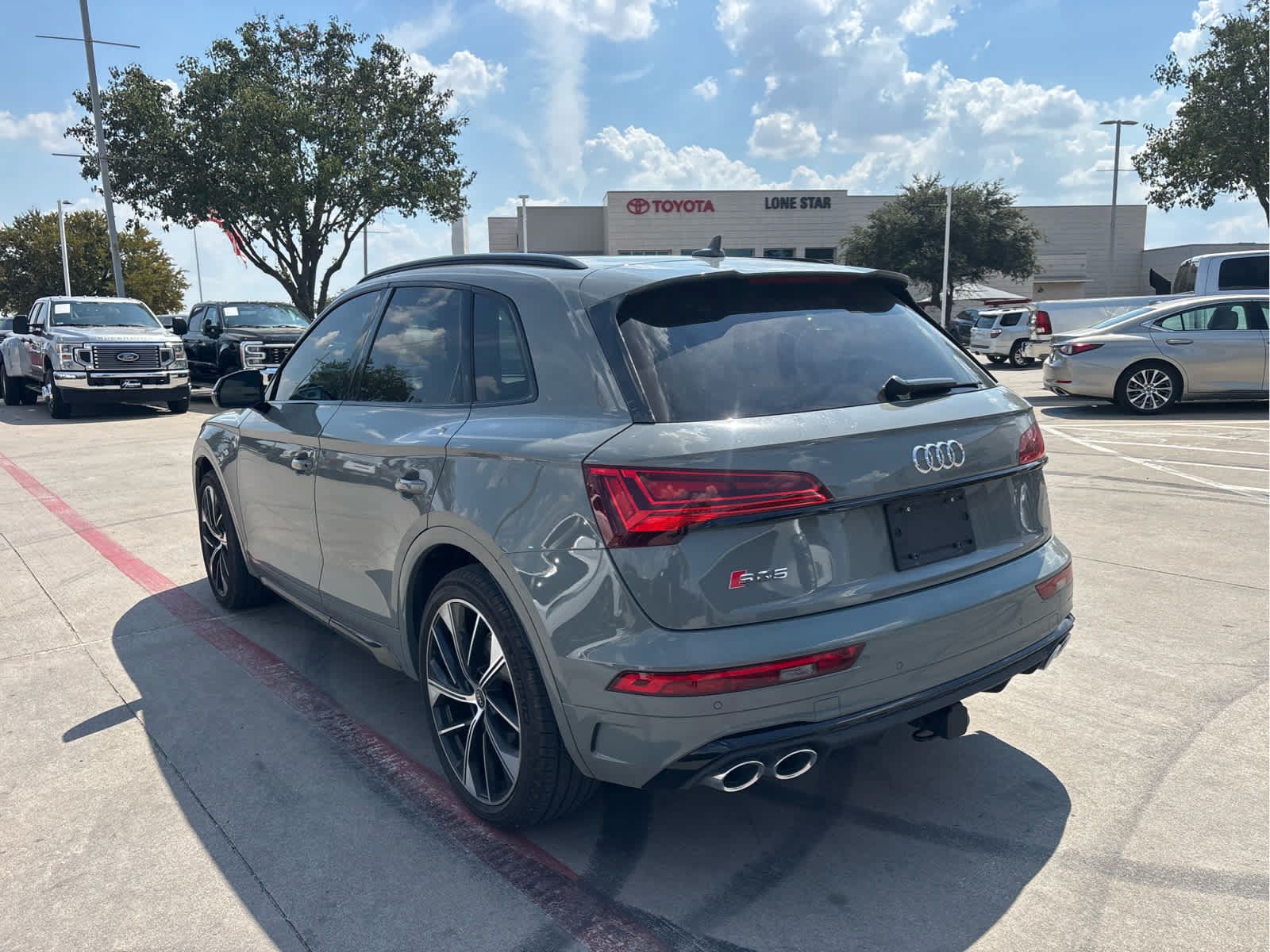 Used 2021 Audi SQ5 Premium Plus w/ Premium Plus Package AWD/4WD image 4