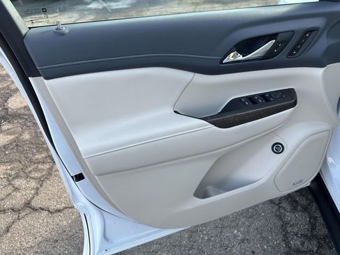 Used 2023 GMC Acadia Denali w/ Denali Ultimate Package image 19