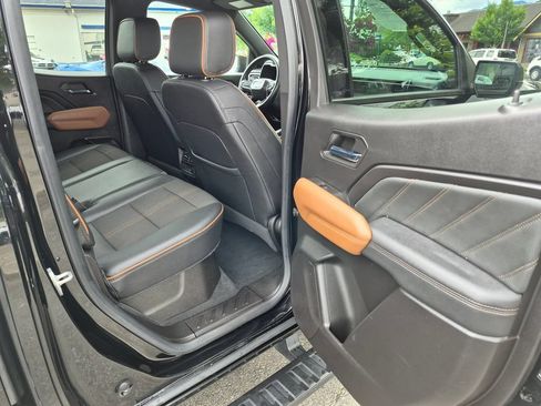 Used 2023 GMC Canyon AT4 AWD/4WD image 15