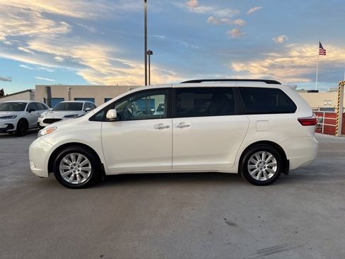 Used 2015 Toyota Sienna AWD image 5