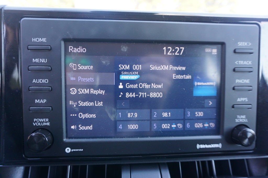 Used 2021 Toyota RAV4 XLE FWD image 12