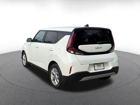 Used 2025 Kia Soul LX w/ LX Technology Package image 11