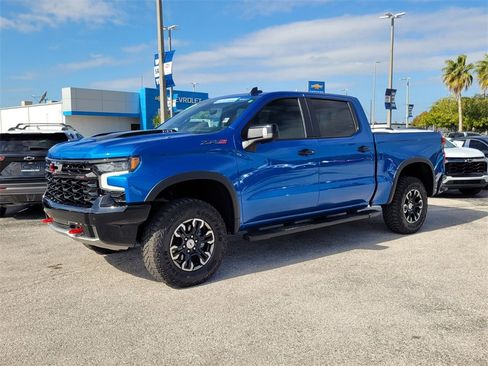 Used 2023 Chevrolet Silverado 1500 ZR2 w/ Technology Package image 4