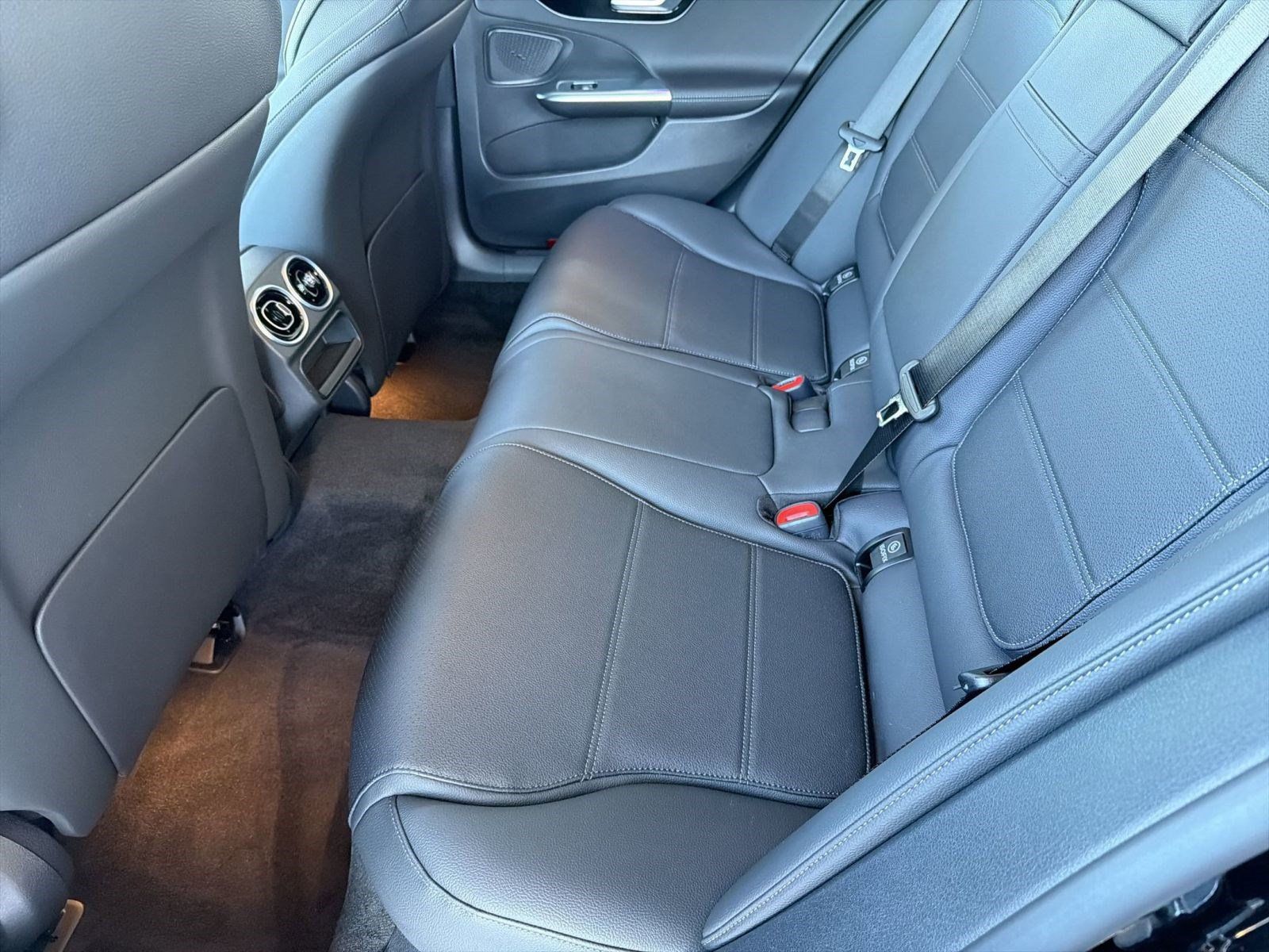Used 2026 Mercedes-Benz C 300 4MATIC Sedan image 26
