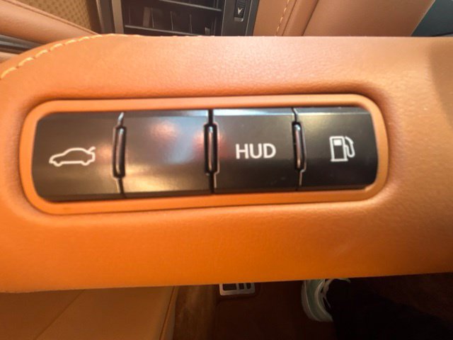 Used 2022 Lexus LC 500 Convertible w/ Touring Package RWD image 36