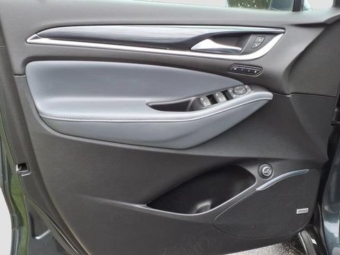 Used 2019 Buick Enclave Premium AWD/4WD image 8