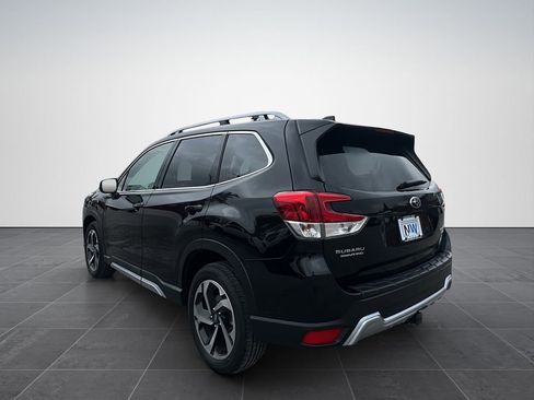 Used 2024 Subaru Forester Touring w/ Pop Package 2 image 4
