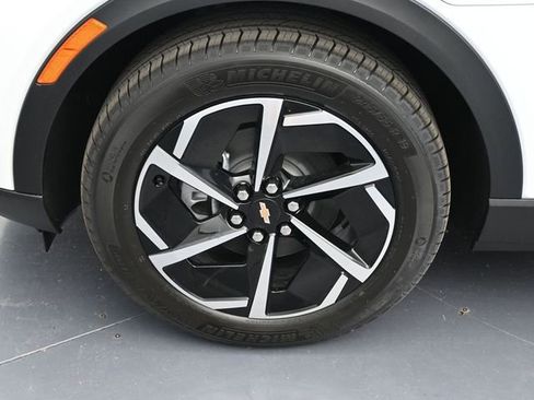 New 2026 Chevrolet Equinox EV LT FWD image 17