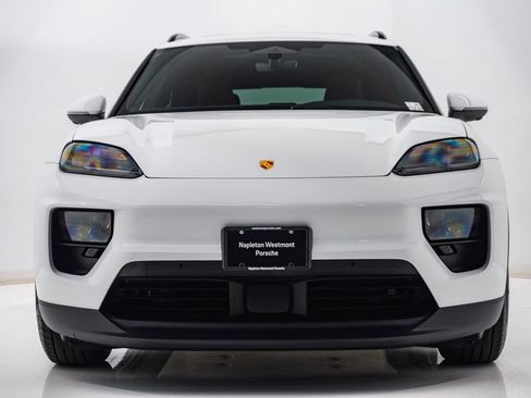 Used 2025 Porsche Macan 4S Electric AWD/4WD image 6