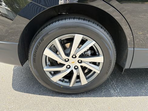 Used 2022 Chevrolet Equinox Premier FWD image 17