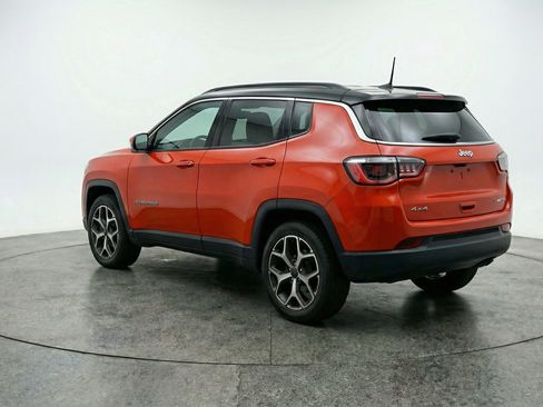 Used 2025 Jeep Compass Limited AWD/4WD image 6
