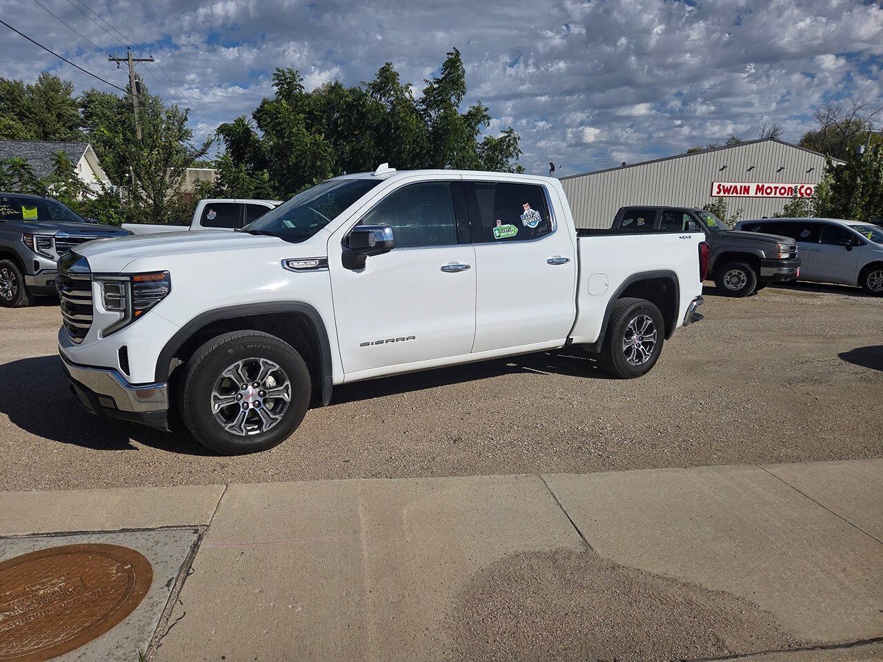 Used 2026 GMC Sierra 1500 SLT AWD/4WD image 22