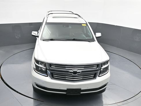Used 2020 Chevrolet Suburban Premier w/ Premier Plus Edition image 41