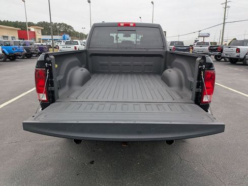 Used 2020 RAM 1500 Classic SLT image 26
