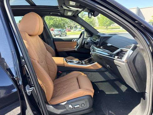 New 2026 BMW X5 xDrive40i w/ M Sport Package AWD/4WD image 16