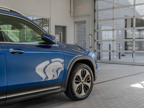 Certified 2025 Mercedes-Benz GLB 250 4MATIC image 32