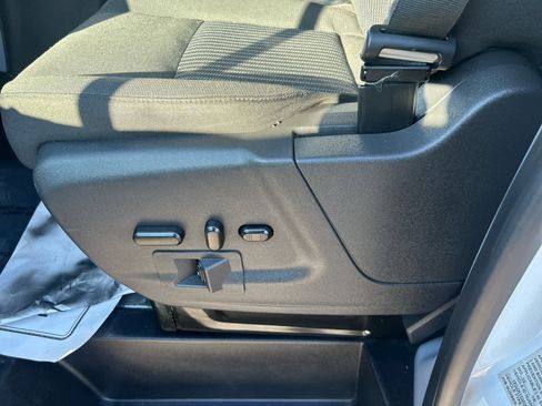 Used 2019 Ford Transit 150 XLT image 11