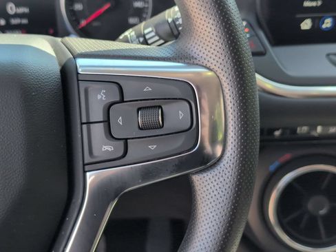 Used 2025 Chevrolet Blazer LT FWD image 21