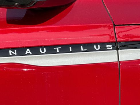 New 2026 Lincoln Nautilus Premier image 7