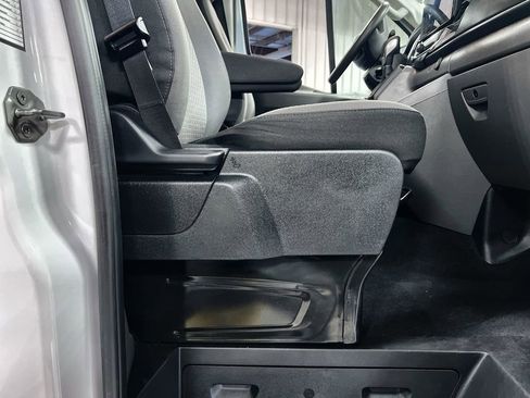 Used 2024 Ford Transit 350 XLT image 24