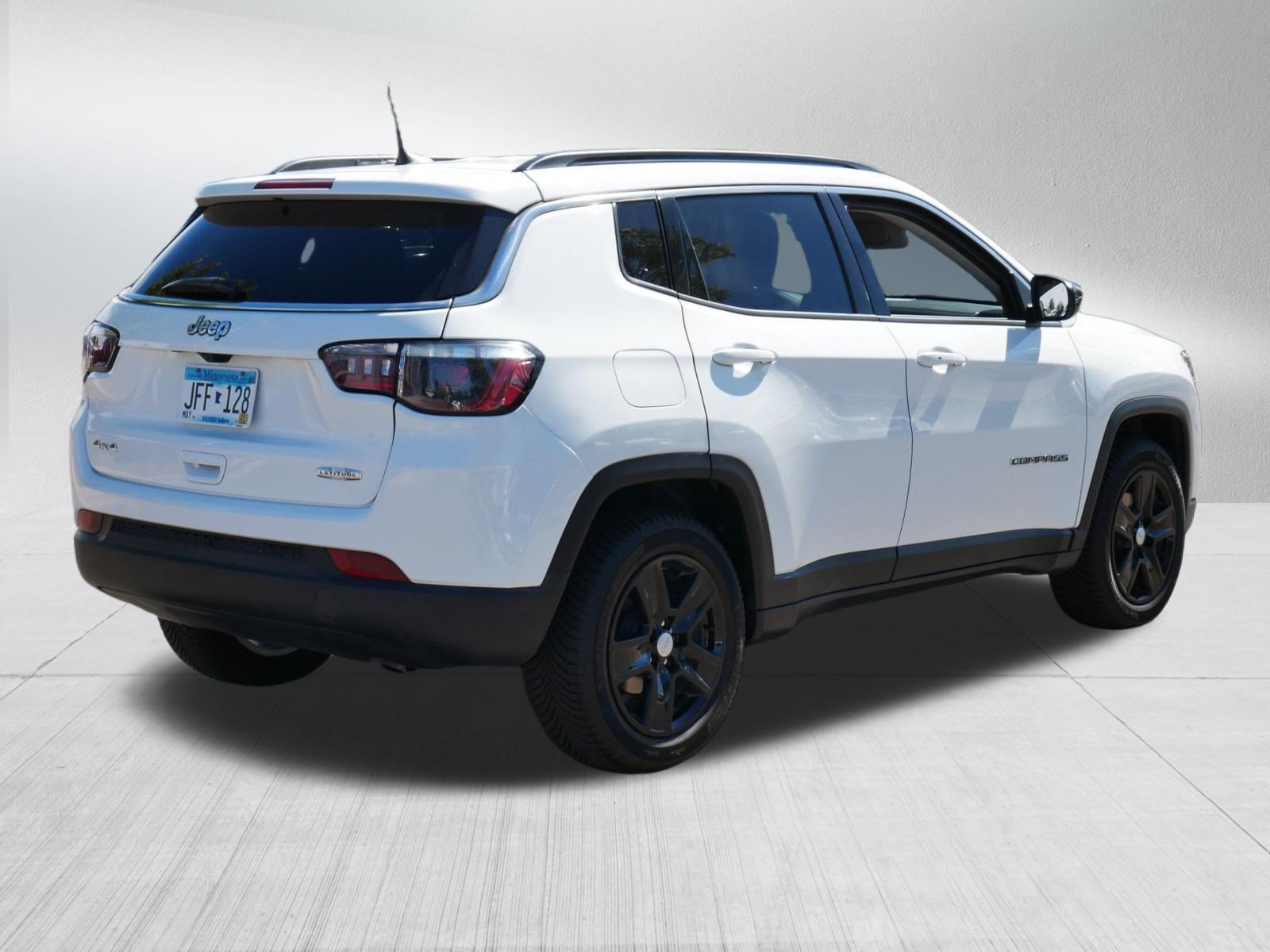 Used 2022 Jeep Compass Latitude AWD/4WD image 7