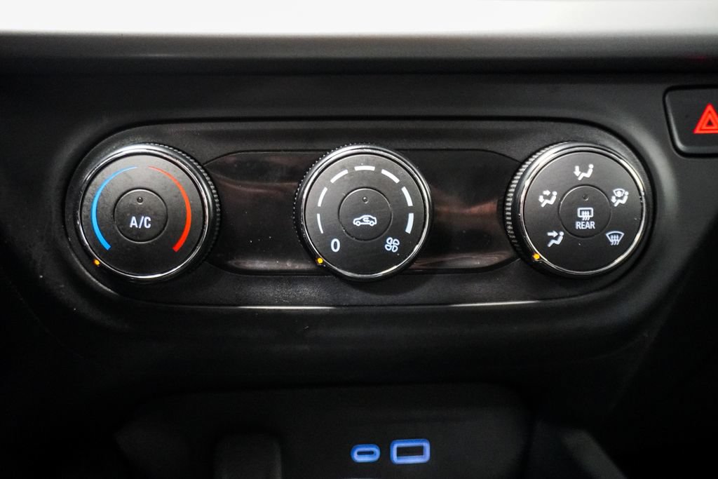 Used 2025 Chevrolet Trax LS FWD image 24