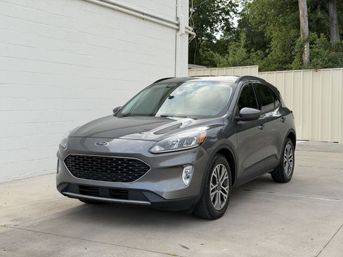 Used 2021 Ford Escape SEL FWD image 3